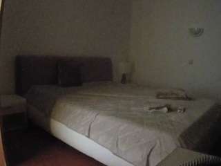 voyeurcam-julmodels-reallife-2