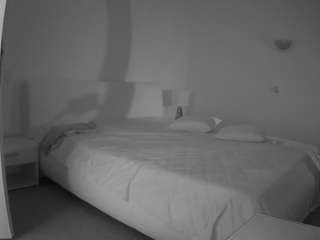 voyeurcam-julmodels-reallife-2