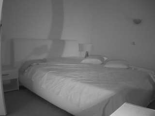 voyeurcam-julmodels-reallife-2