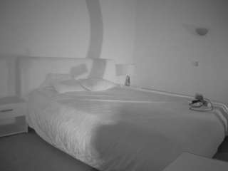 voyeurcam-julmodels-reallife-2's CamSoda show and profile