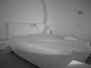 voyeurcam-julmodels-reallife-2