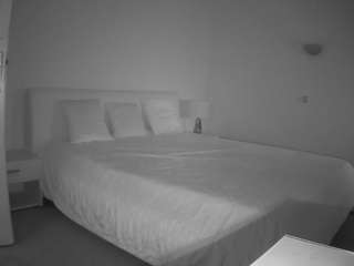 voyeurcam-julmodels-reallife-2