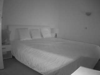 voyeurcam-julmodels-reallife-2