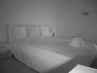 voyeurcam-julmodels-reallife-2