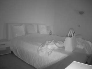 voyeurcam-julmodels-reallife-2