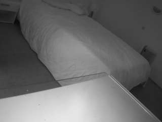 voyeurcam-julmodels-reallife-2