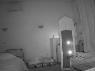 voyeurcam-julmodels-reallife-2