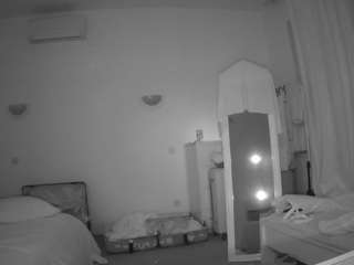 voyeurcam-julmodels-reallife-2