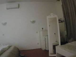 voyeurcam-julmodels-reallife-2