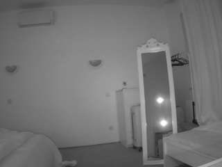voyeurcam-julmodels-reallife-2