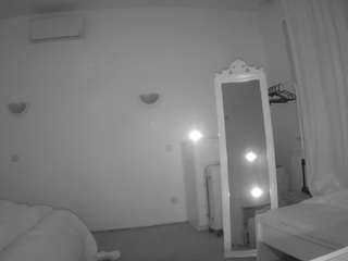 voyeurcam-julmodels-reallife-2