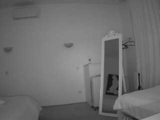 voyeurcam-julmodels-reallife-2