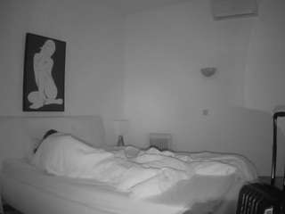 voyeurcam-julmodels-reallife-2