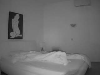 هذا النموذج مباشر الآن. voyeurcam-julmodels-reallife-2