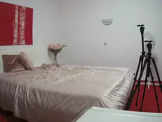 Julmodels Bedroom-E2's Live Sex Cam Show