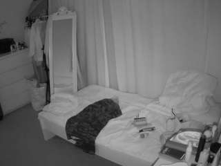 voyeurcam-julmodels-reallife-3