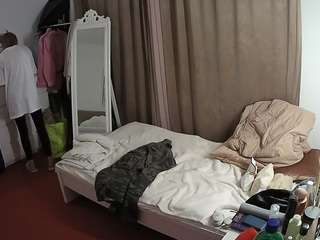 voyeurcam-julmodels-reallife-3