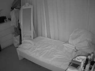 voyeurcam-julmodels-reallife-3