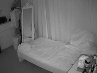 voyeurcam-julmodels-reallife-3