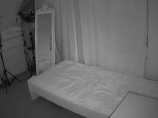 voyeurcam-julmodels-reallife-3