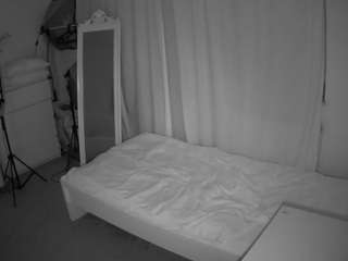 voyeurcam-julmodels-reallife-3