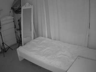 voyeurcam-julmodels-reallife-3