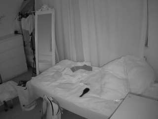 voyeurcam-julmodels-reallife-3