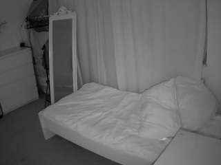 voyeurcam-julmodels-reallife-3