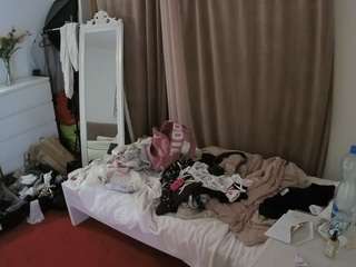 voyeurcam-julmodels-reallife-3