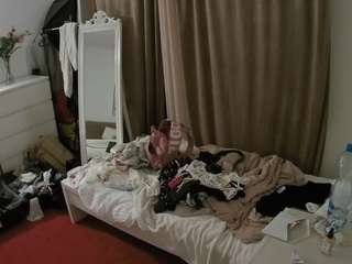 voyeurcam-julmodels-reallife-3