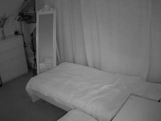 voyeurcam-julmodels-reallife-3