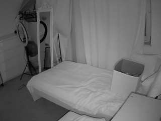 voyeurcam-julmodels-reallife-3