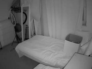 voyeurcam-julmodels-reallife-3