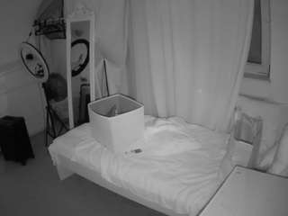 voyeurcam-julmodels-reallife-3
