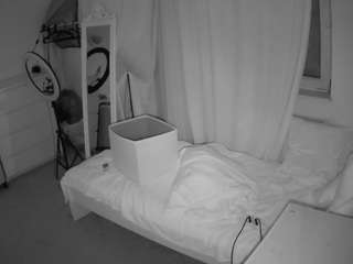 voyeurcam-julmodels-reallife-3