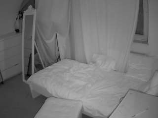 voyeurcam-julmodels-reallife-3