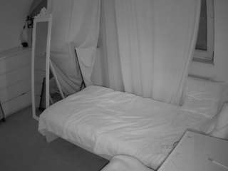 voyeurcam-julmodels-reallife-3