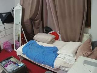 voyeurcam-julmodels-reallife-3's CamSoda show and profile