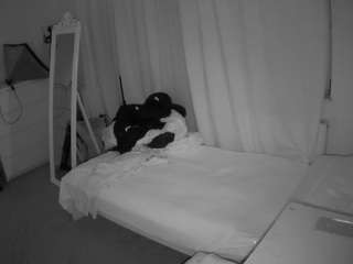 voyeurcam-julmodels-reallife-3's CamSoda show and profile