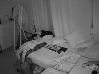 voyeurcam-julmodels-reallife-3