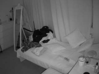 Live Sex Chat with Julmodels Bedroom-E3 (@voyeurcam-julmodels-reallife-3)