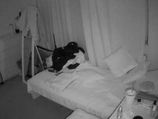 voyeurcam-julmodels-reallife-3