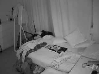 voyeurcam-julmodels-reallife-3