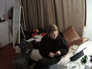 voyeurcam-julmodels-reallife-3