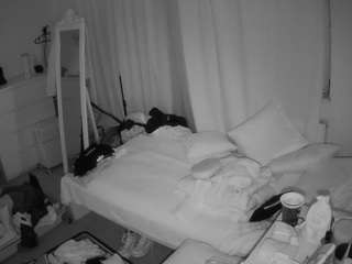 voyeurcam-julmodels-reallife-3