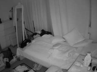 voyeurcam-julmodels-reallife-3 Profile Image