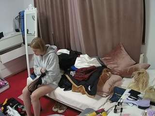 voyeurcam-julmodels-reallife-3