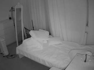 voyeurcam-julmodels-reallife-3