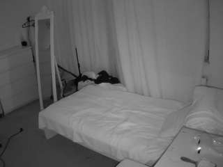 voyeurcam-julmodels-reallife-3