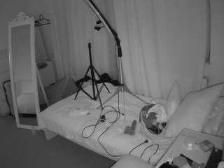 voyeurcam-julmodels-reallife-3 Live Webcam on CamSoda